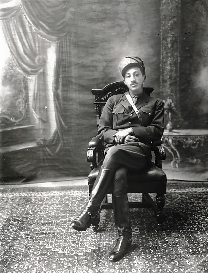 Zahir_Shah_of_Afghanistan_in_1930s Zahir shah kind of afghanistan world leaders