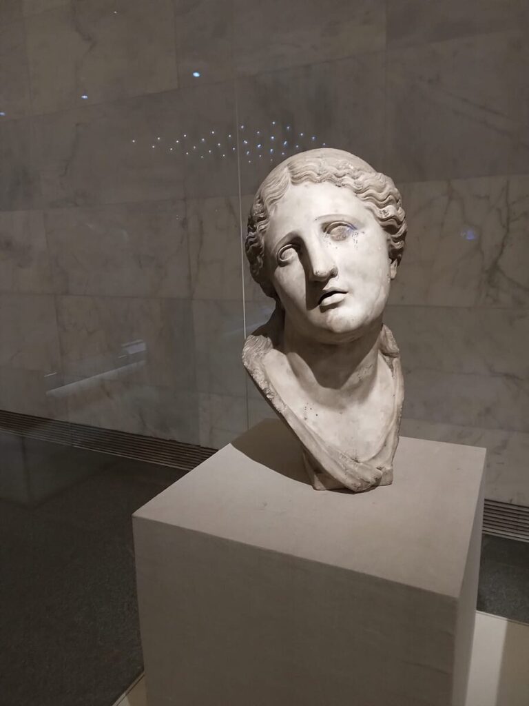 cleopatra_bust cleopatra head statue