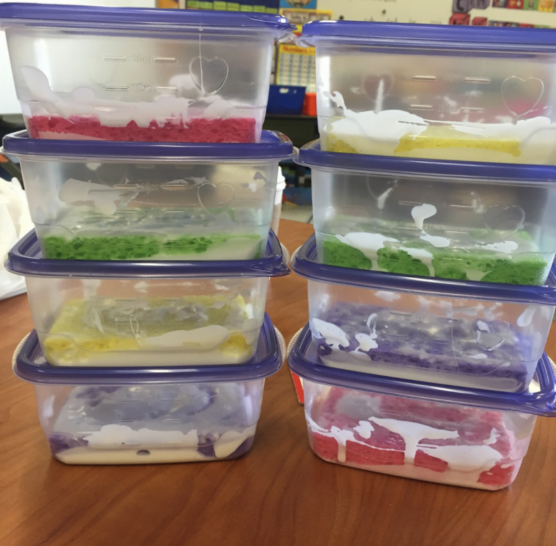 glue-sponges Containers with sponges covered in glue