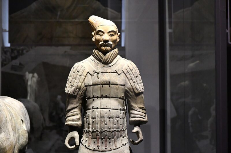 qin-shi-huang statue of chinese leader qin shi huang